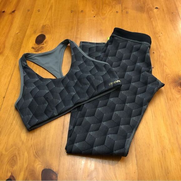 Zumba Set - Rare- Leggings and Matching Bra - Picture 7 of 15